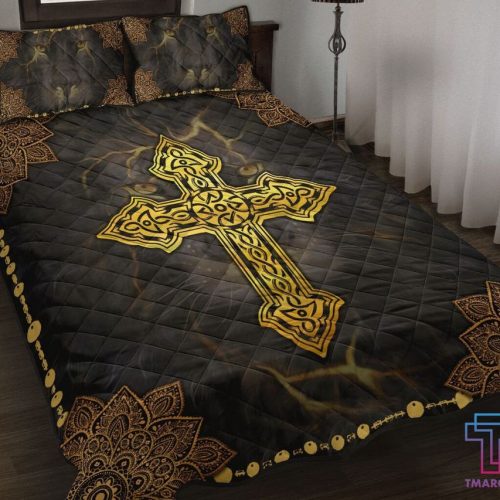 GiftJesus Cross Quilt Bedding Set TT JJ