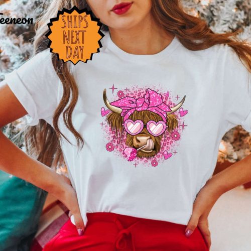 Valentine Highland Cow Shirt, Valentine’s Day Cow Shirt ,Moo Cow shirt, Valentine Shirt, Cow Mom, Cow Lover Shirt, Cute Valentine Day Shirt