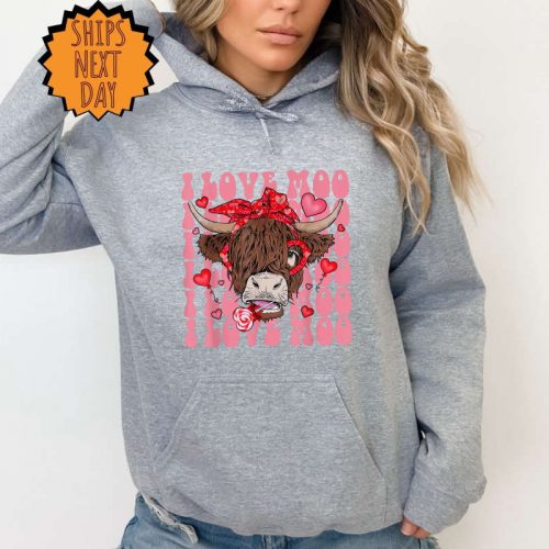 Valentines Day Highland Sweatshirt Cow, Valentine’s Day Cow Hoodie, Moo Cow Shirt, Valentine Shirt ,Cow Lover Sweatshirt, Cute Valentine Day