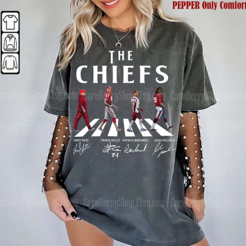 Vintage Chiefs Sweatshirt: Abbey Road Signatures by Reid Kelce Mahomes Pacheco – Kansas City Football