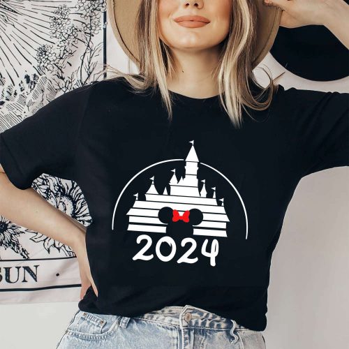 Unleash the Magic with Disney Castle Family Shirt – Perfect for Disney Vacation Retro Castle 2024 Disney Mickey Minnie Shirt and Disneyland Enthusiasts – Rock Your Style with this Magic Kingdom Shirt!