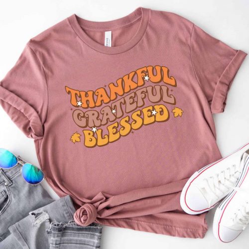 Express Gratitude with Thanksgiving T-shirts: Blessed Grateful Thankful Vibes & Gobble Gobble Tees! Perfect for Friends Thanksgiving & Thanksgiving Family Celebrations!