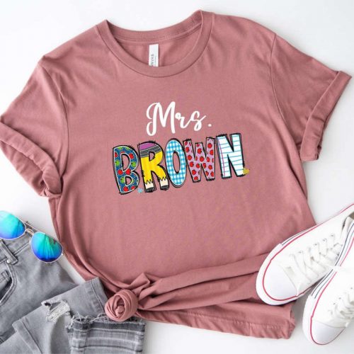 Mrs Brown Funny Family Shirt: Cute Easter & Back to School Shirt for Teacher Appreciation Kindergarten – Easter School Theme