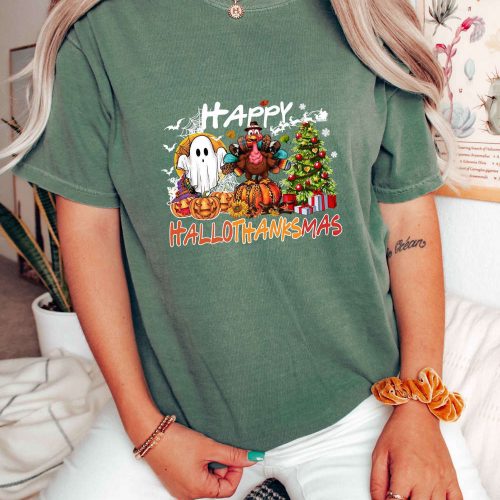 Get in the Spirit with Funny Thanksgiving T-Shirt Comfort Colors Shirt for Thanksgiving Party Hilarious Ghost & Turkey Vibes Tee Happy Hallothanksmas Trendy Fall Shirt